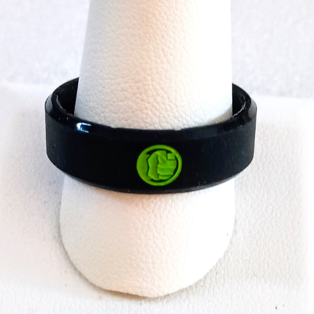 Groove Life Hulk Fist Marvels Black Silicone Ring New NOS 2020 Box SZ 10.5-12